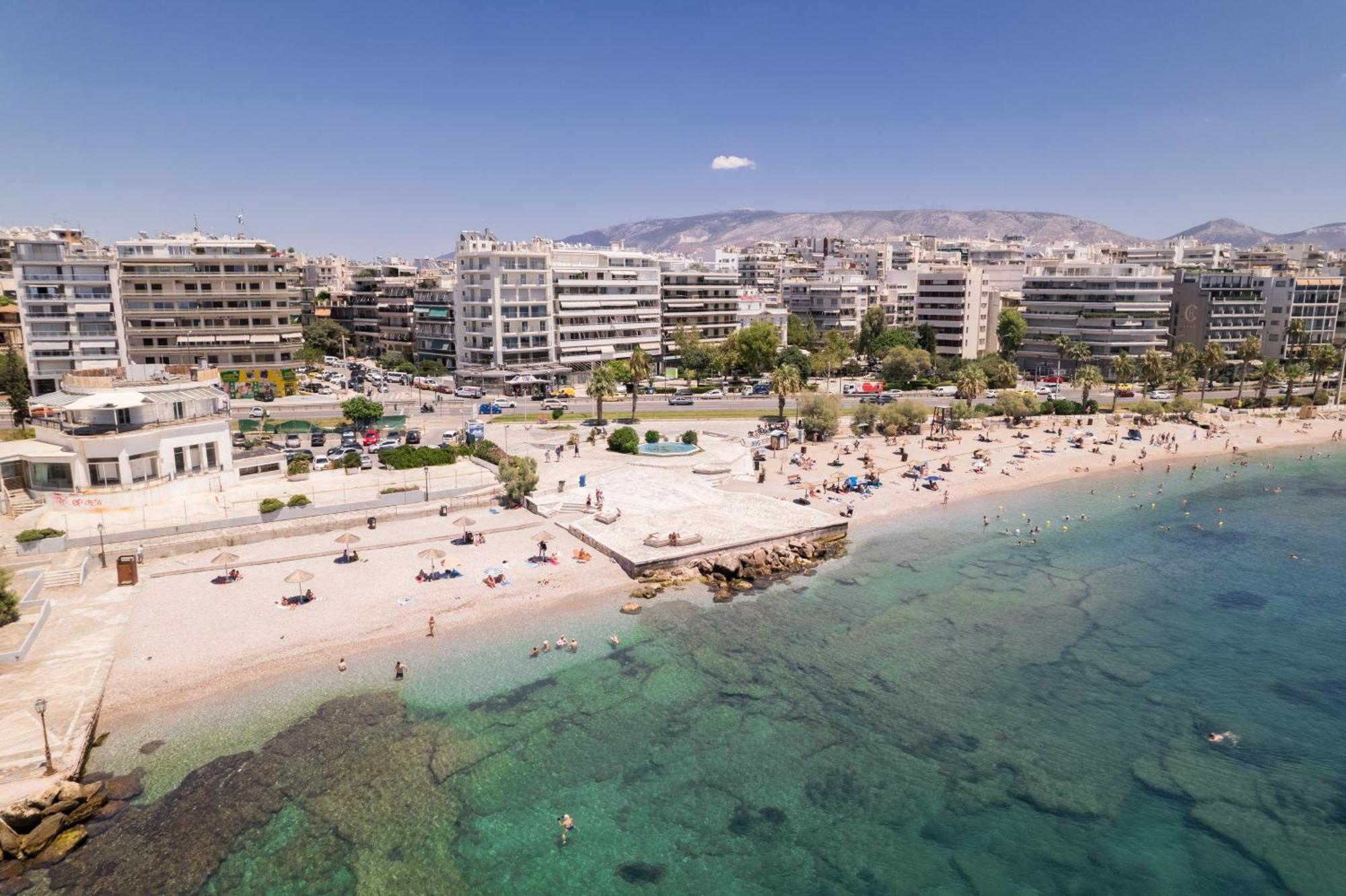 Luxury Seaside Apartment Next To Starbucks Opossite The Beach Park Of Flisvos Atina Dış mekan fotoğraf