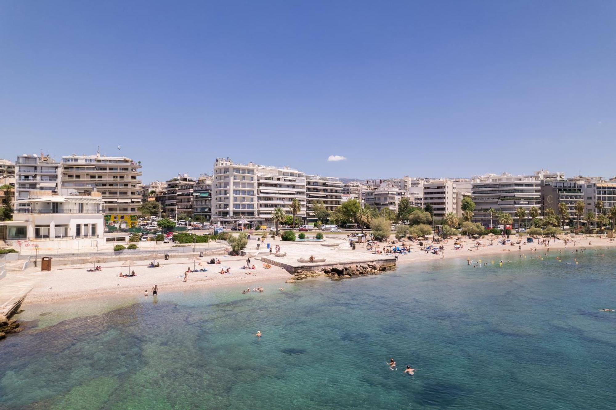 Luxury Seaside Apartment Next To Starbucks Opossite The Beach Park Of Flisvos Atina Dış mekan fotoğraf